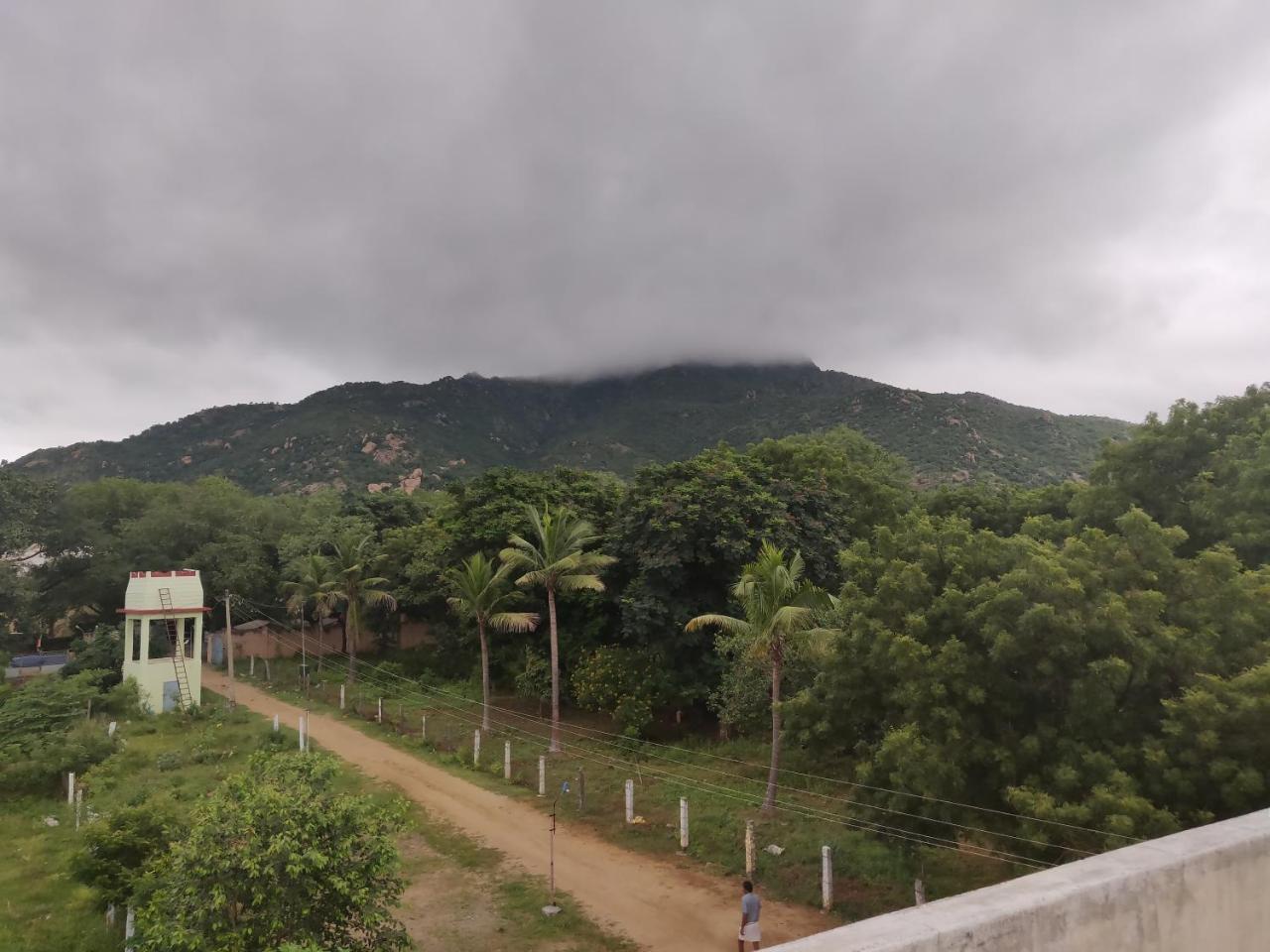 Srb Residency Hotel Tiruvannāmalai Екстериор снимка