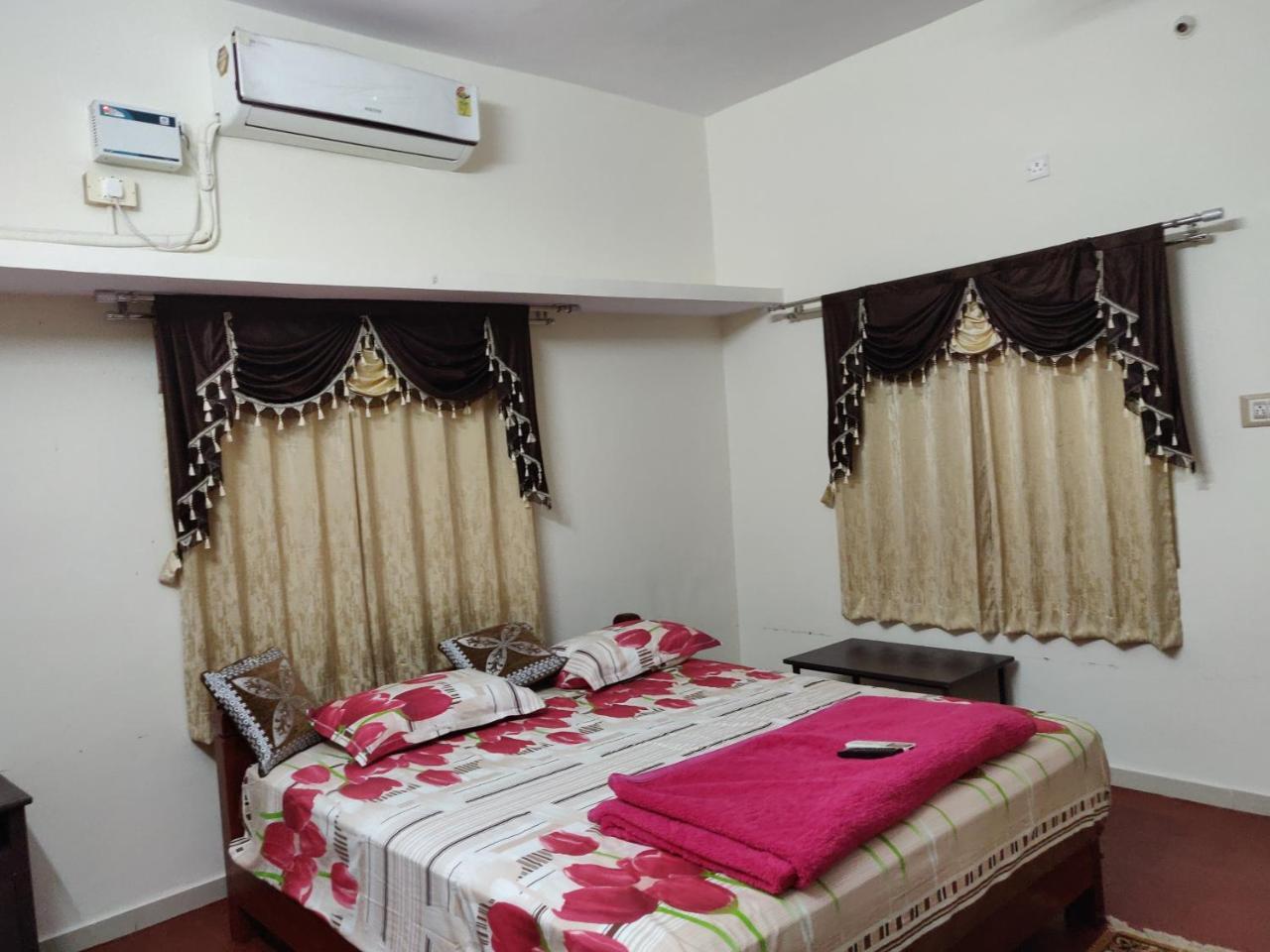 Srb Residency Hotel Tiruvannāmalai Екстериор снимка